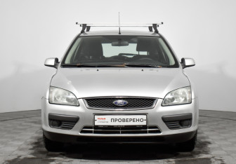 Подержанный автомобиль Ford Focus Hatchback 2006 года (2 фото)