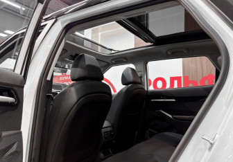 Новый Kia Seltos 2025 (5 фото)