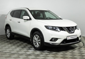 Подержанный автомобиль Nissan X-Trail 2017 года (3 фото)