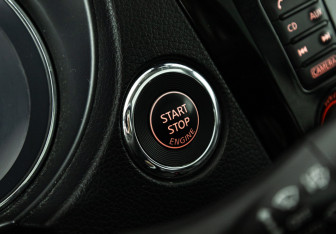 Подержанный автомобиль Nissan Qashqai 2015 года (15 фото)