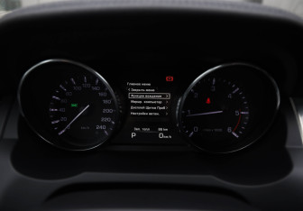 Подержанный автомобиль Land Rover Range Rover Evoque 2015 года (12 фото)