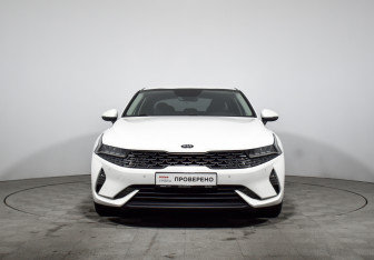 Подержанный автомобиль Kia K5 2020 года (2 фото)