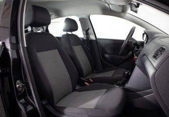 Подержанный автомобиль Volkswagen Polo Sedan 2011 года (10 фото)