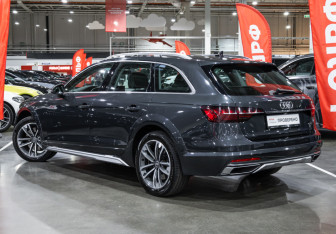 Подержанный автомобиль Audi A4 allroad 2020 года (8 фото)
