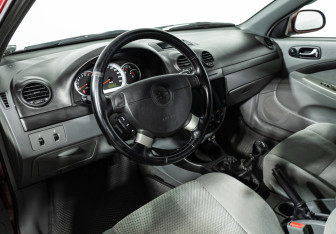 Подержанный автомобиль Chevrolet Lacetti Wagon 2008 года (11 фото)