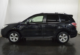 Подержанный автомобиль Subaru Forester Suv 2014 года (8 фото)
