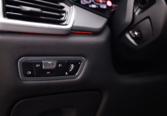 Подержанный автомобиль BMW X5 2021 года (27 фото)