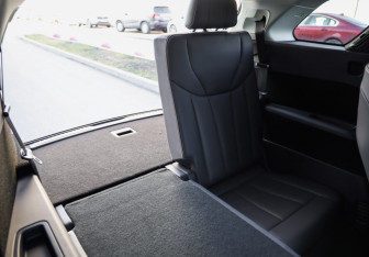 Подержанный автомобиль Hongqi E-HS9 2021 года (37 фото)