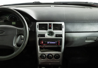 Подержанный автомобиль LADA (ВАЗ) Priora Sedan 2007 года (14 фото)