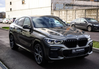 Подержанный автомобиль BMW X6 2020 года (4 фото)
