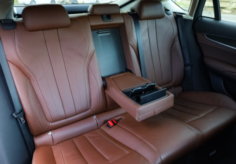 Подержанный автомобиль BMW X6 2017 года (28 фото)