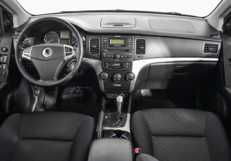 Подержанный автомобиль SsangYong Actyon 2011 года (12 фото)