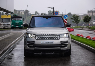 Подержанный автомобиль Land Rover Range Rover 2016 года (4 фото)