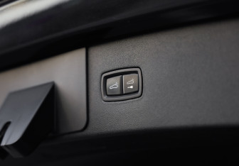 Подержанный автомобиль Porsche Cayenne 2019 года (35 фото)