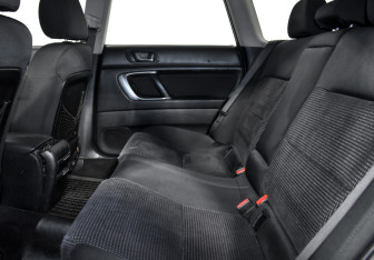 Подержанный автомобиль Subaru Outback Wagon 2004 года (12 фото)