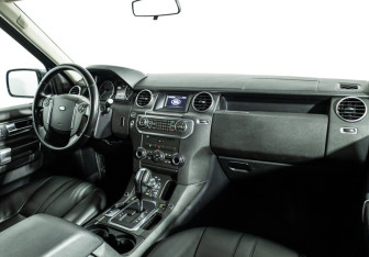 Подержанный автомобиль Land Rover Discovery 2012 года (9 фото)