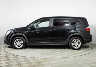Подержанный автомобиль Chevrolet Orlando 2012 года (8 фото)