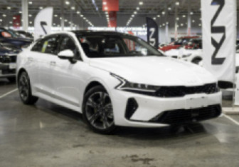 Новый Kia K5 2024 (10 фото)