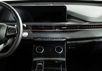 Подержанный автомобиль Exeed LX 2023 года (14 фото)