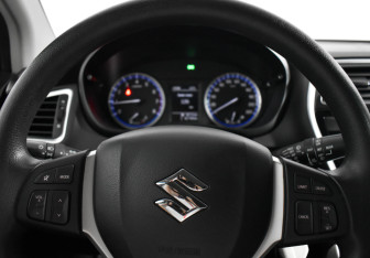 Подержанный автомобиль Suzuki SX4 Hatchback 2019 года (16 фото)