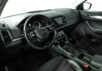 Подержанный автомобиль Skoda Karoq 2021 года (12 фото)