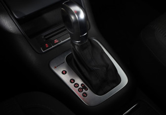 Подержанный автомобиль Volkswagen Tiguan 2011 года (15 фото)