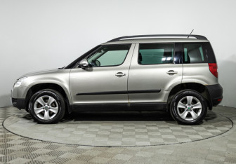 Подержанный автомобиль Skoda Yeti 2012 года (8 фото)