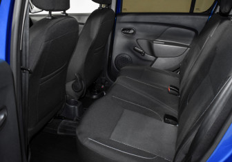 Подержанный автомобиль Renault Sandero 2019 года (11 фото)