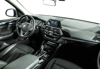 Подержанный автомобиль BMW X3 2019 года (9 фото)