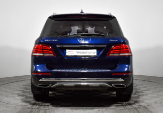 Подержанный автомобиль Mercedes-Benz GLE 2017 года (6 фото)