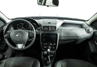 Подержанный автомобиль Nissan Terrano 2019 года (13 фото)