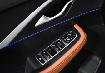 Подержанный автомобиль Omoda C5 2023 года (10 фото)