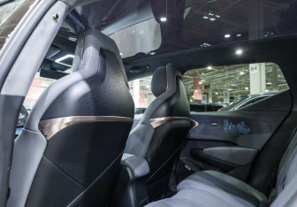 Подержанный автомобиль Zeekr X 2023 года (13 фото)
