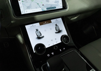 Подержанный автомобиль Land Rover Range Rover Velar 2021 года (21 фото)