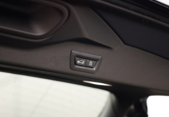 Подержанный автомобиль BMW X5 2020 года (35 фото)