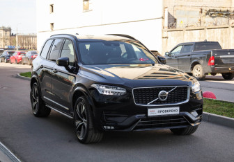 Подержанный автомобиль Volvo XC90 2020 года (5 фото)