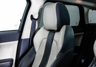 Подержанный автомобиль Land Rover Range Rover Evoque 2011 года (23 фото)