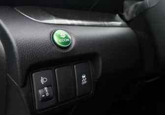 Подержанный автомобиль Honda CR-V 2014 года (21 фото)