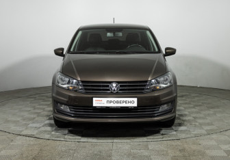 Подержанный автомобиль Volkswagen Polo Sedan 2016 года (2 фото)