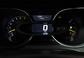 Подержанный автомобиль Renault Kaptur 2016 года (12 фото)