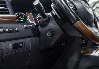 Подержанный автомобиль Lexus LX 2016 года (27 фото)