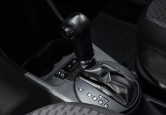 Подержанный автомобиль Skoda Fabia Hatchback 2010 года (11 фото)