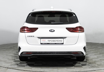 Подержанный автомобиль Kia Ceed Wagon 2019 года (6 фото)