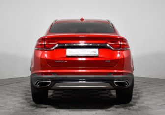 Подержанный автомобиль Geely Tugella 2022 года (6 фото)