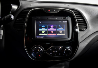 Подержанный автомобиль Renault Kaptur 2017 года (16 фото)