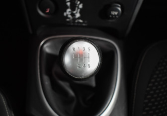 Подержанный автомобиль Nissan Qashqai 2008 года (18 фото)