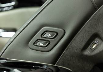 Подержанный автомобиль Kia Carnival 2021 года (31 фото)