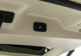 Подержанный автомобиль Land Rover Range Rover 2014 года (29 фото)