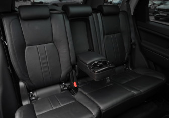 Подержанный автомобиль Land Rover Discovery Sport 2018 года (29 фото)