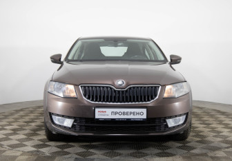 Подержанный автомобиль Skoda Octavia Liftback 2014 года (2 фото)